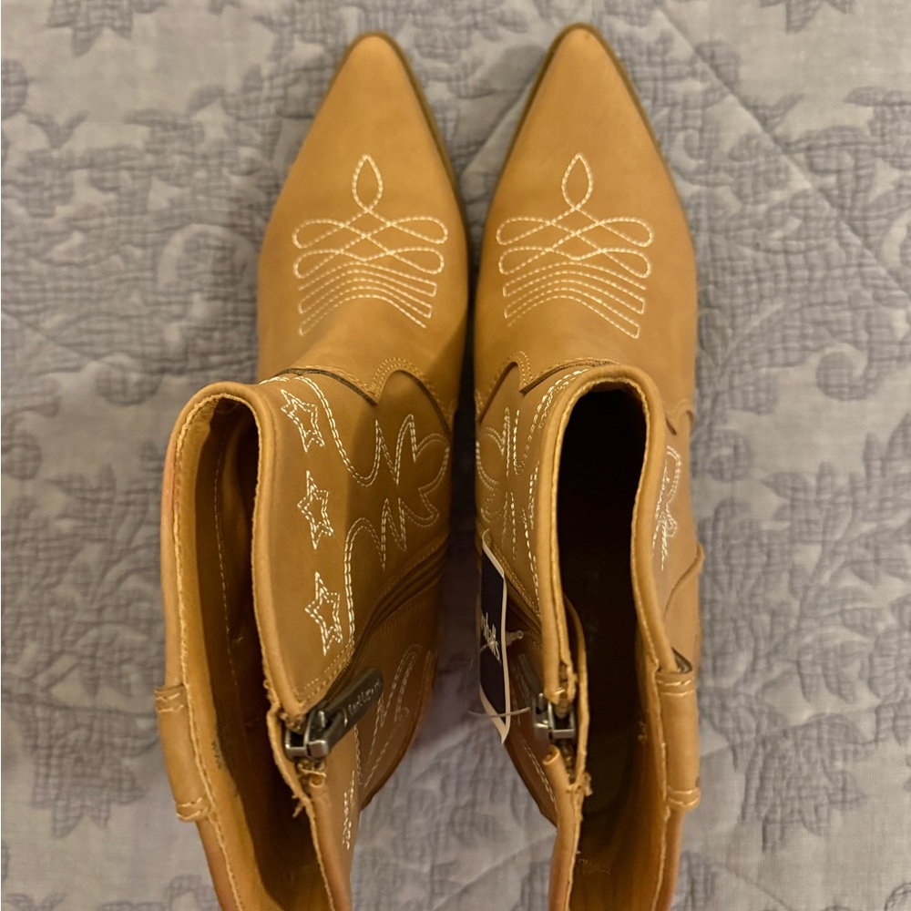 Women’s Boots